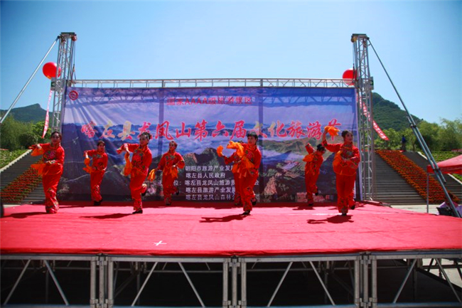 文艺演出2(夏彬).jpg